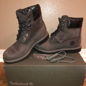 Grey Timberland Boots (Size US 7.5)